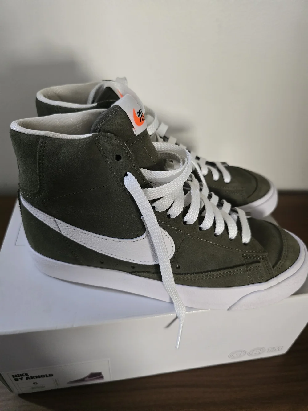 Nike Blazer Mid Suede  Sneakers - Olive/White